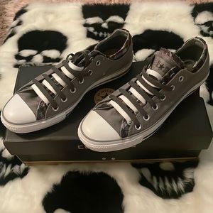 Converse Grey plaid two tongue